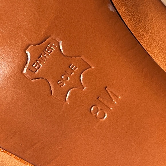 Tory Burch 🔥🔥🔥Rich Tan Leather Leopard Print accent pumps - Picture 6 of 12